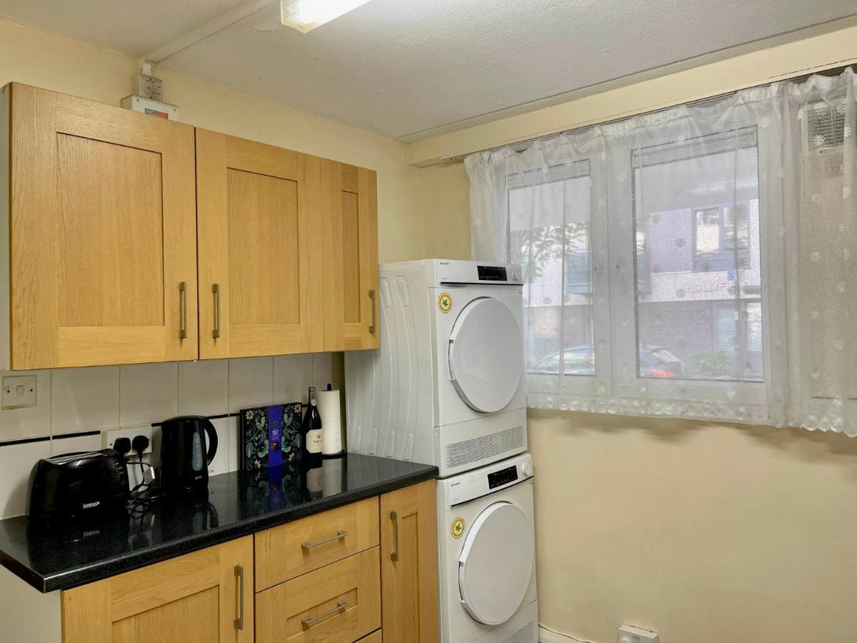3Br Central London Close Station Buitenkant foto